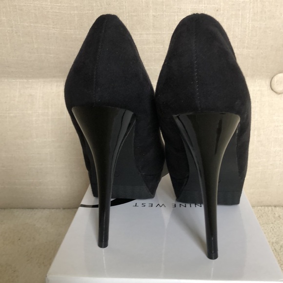 Mossimo Supply Co. Suede platform heels - Picture 2 of 7